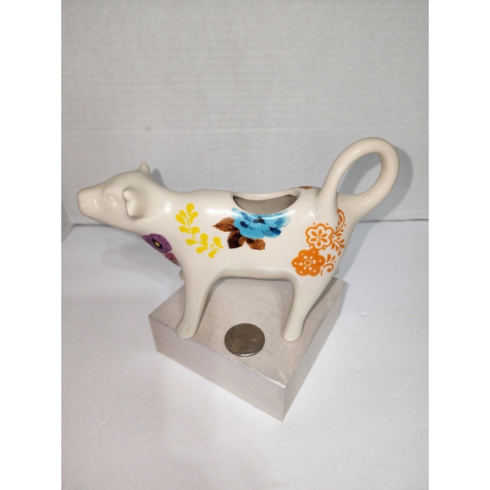 Pioneer Woman "Flea Market Floral" anthropomorphic cow-shaped creamer‎